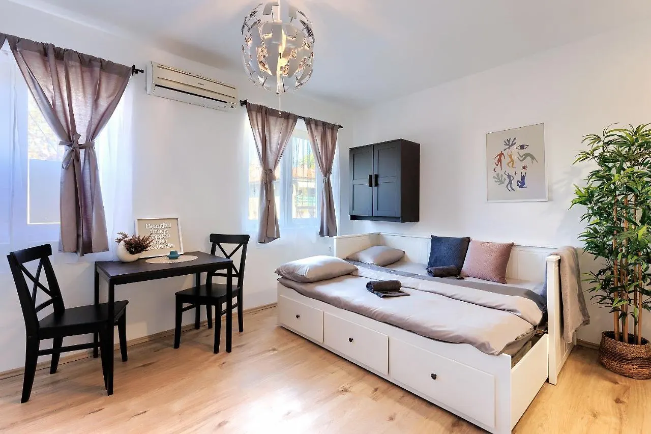 Hostel Monte Zaro Pula