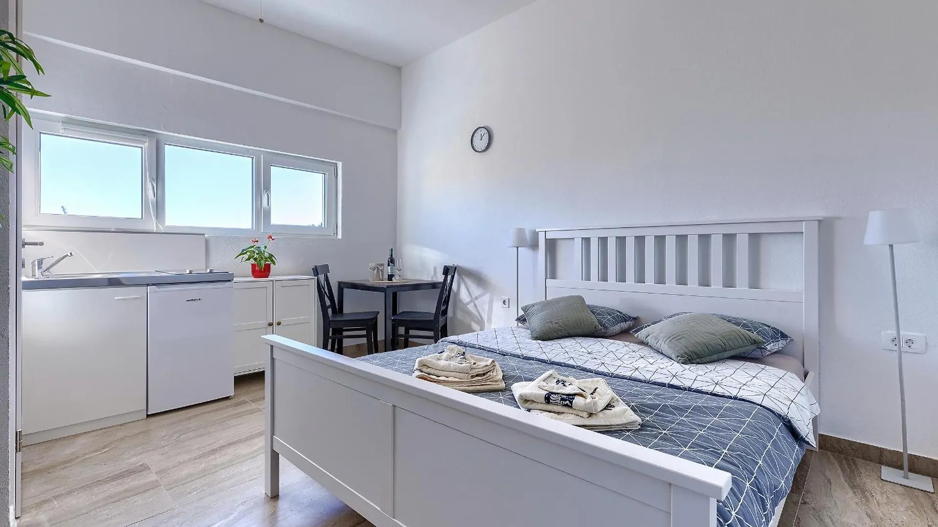 Hostel Monte Zaro Pula 0*,