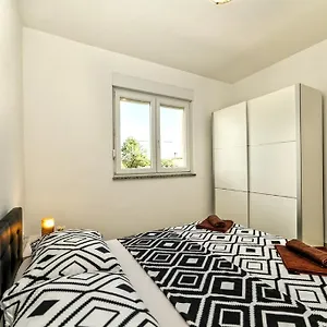 Apartman Apartment Una, Pula