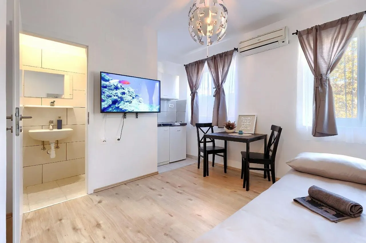Monte Zaro Hostel Πούλα Κροατία