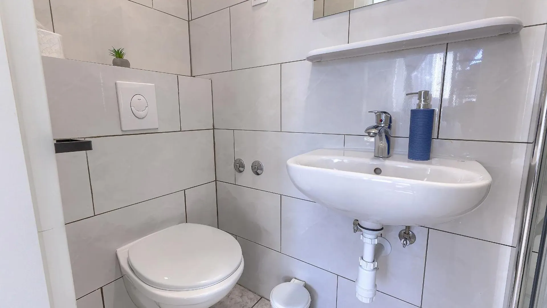 Monte Zaro Hostel Πούλα