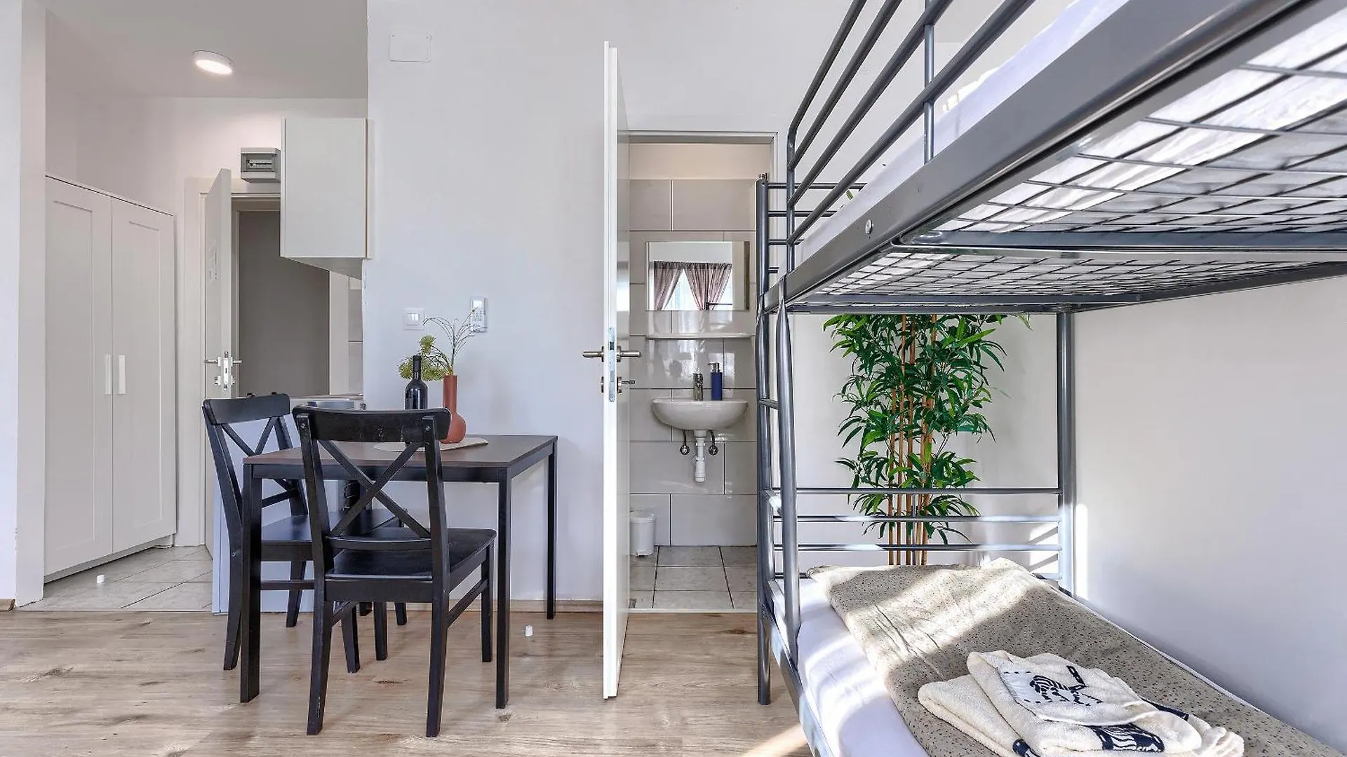 Monte Zaro Hostel Pula Croatia