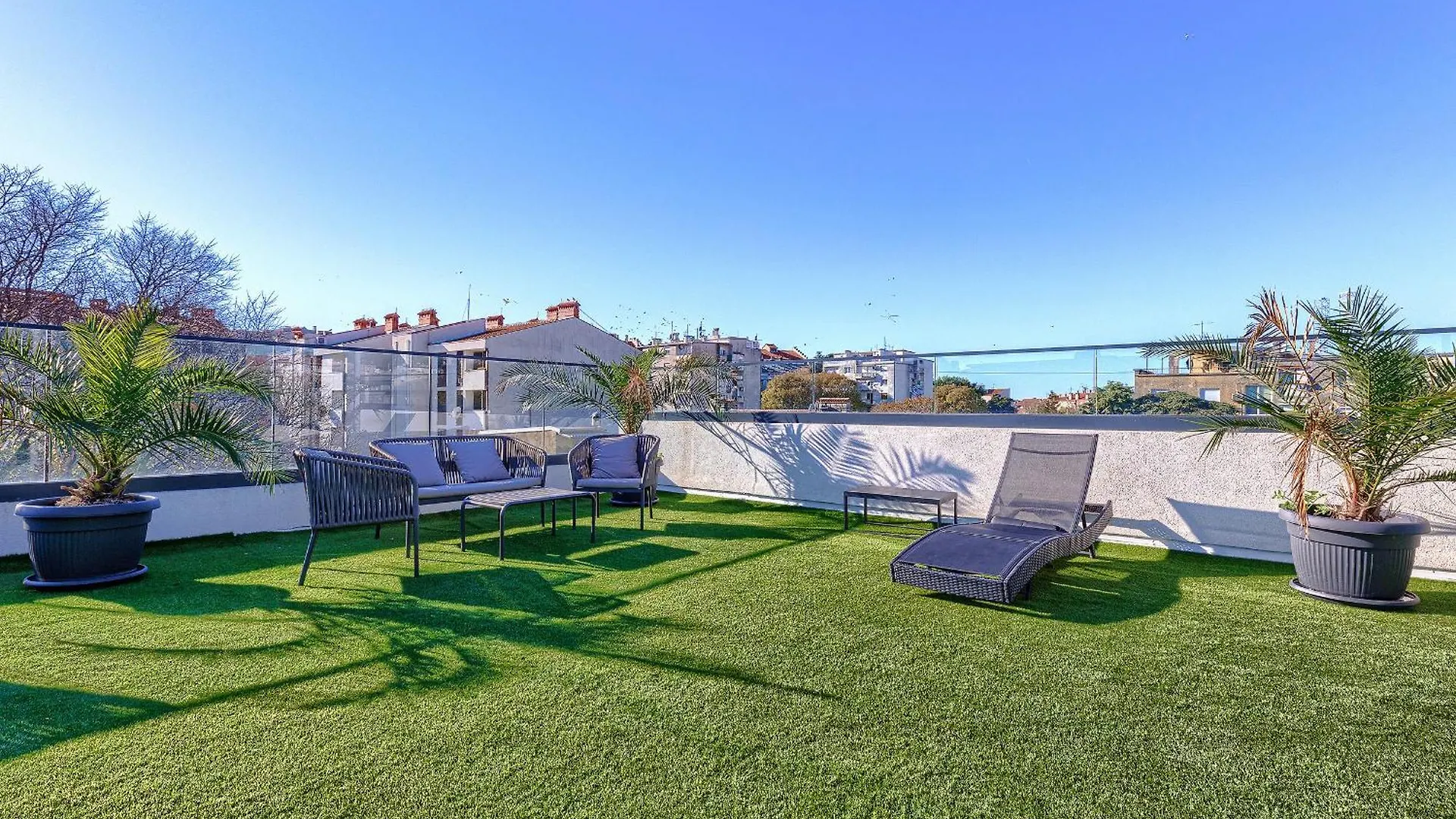 Monte Zaro Hostel Πούλα